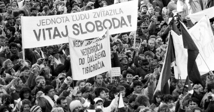 1989 - prevrat