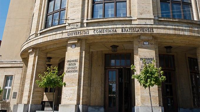 univ-komen