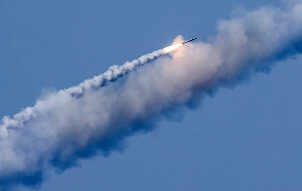 Two Russian subs attack Islamic State in Syria
